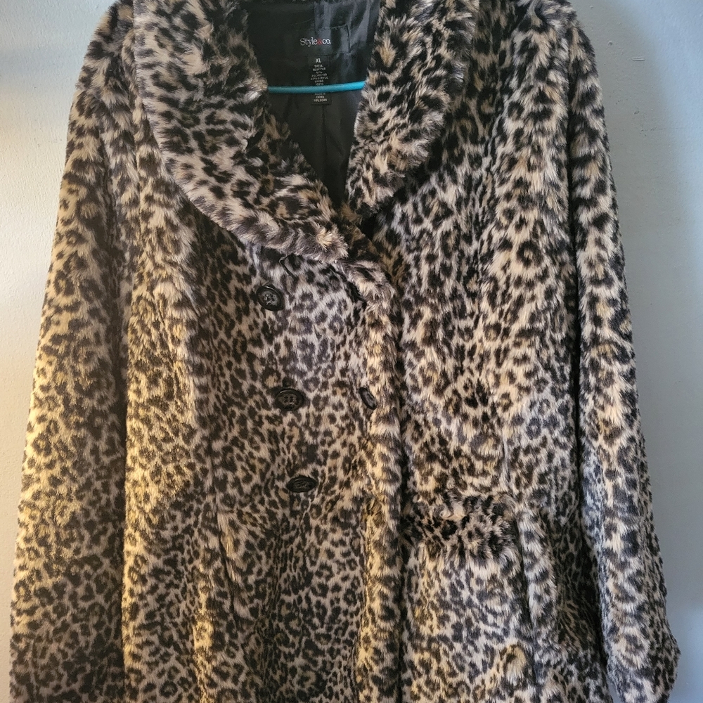 Faux fur xl woman's winter coat